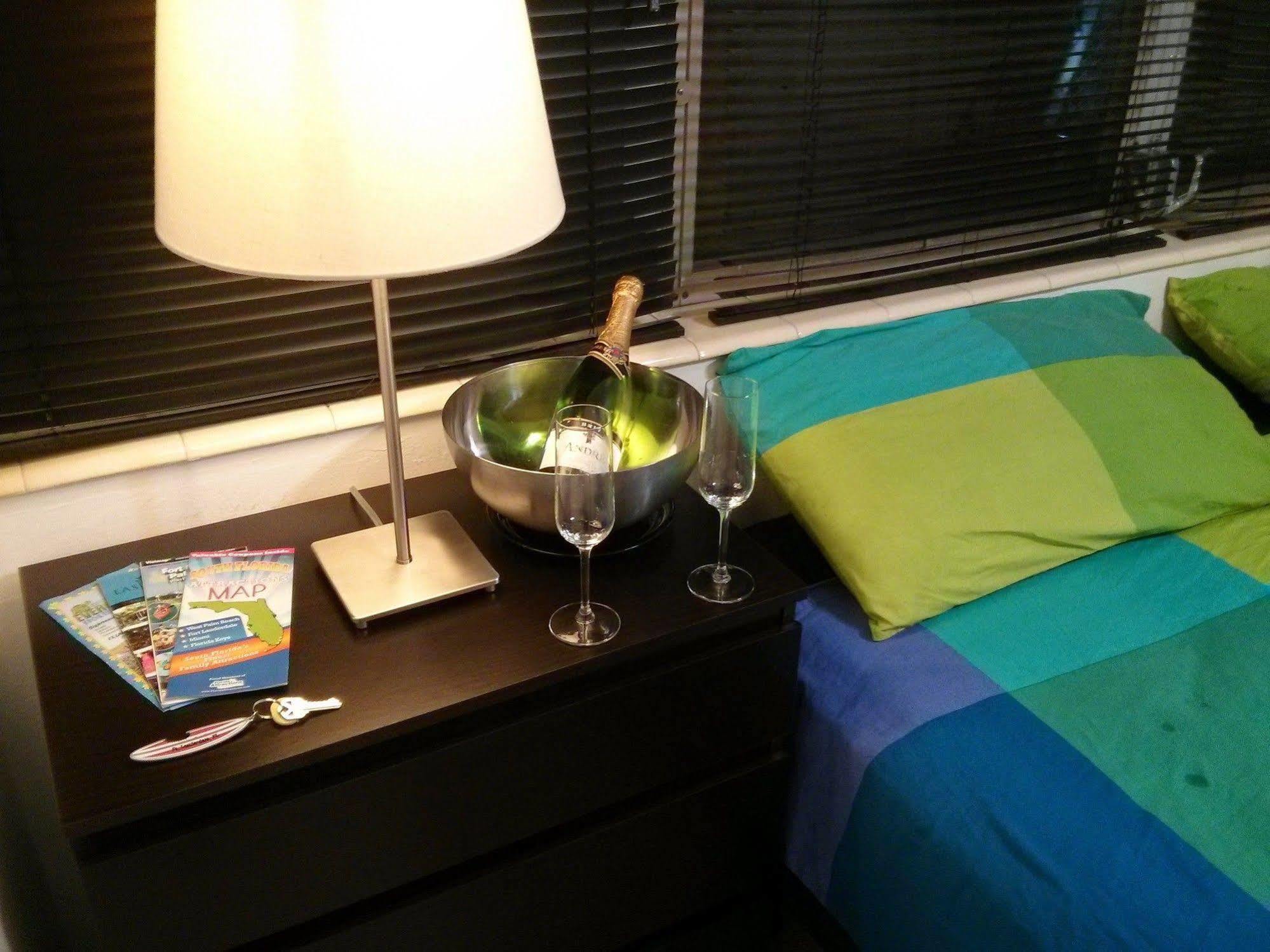 Blue Ocean Guesthouse Oakland Park Εξωτερικό φωτογραφία