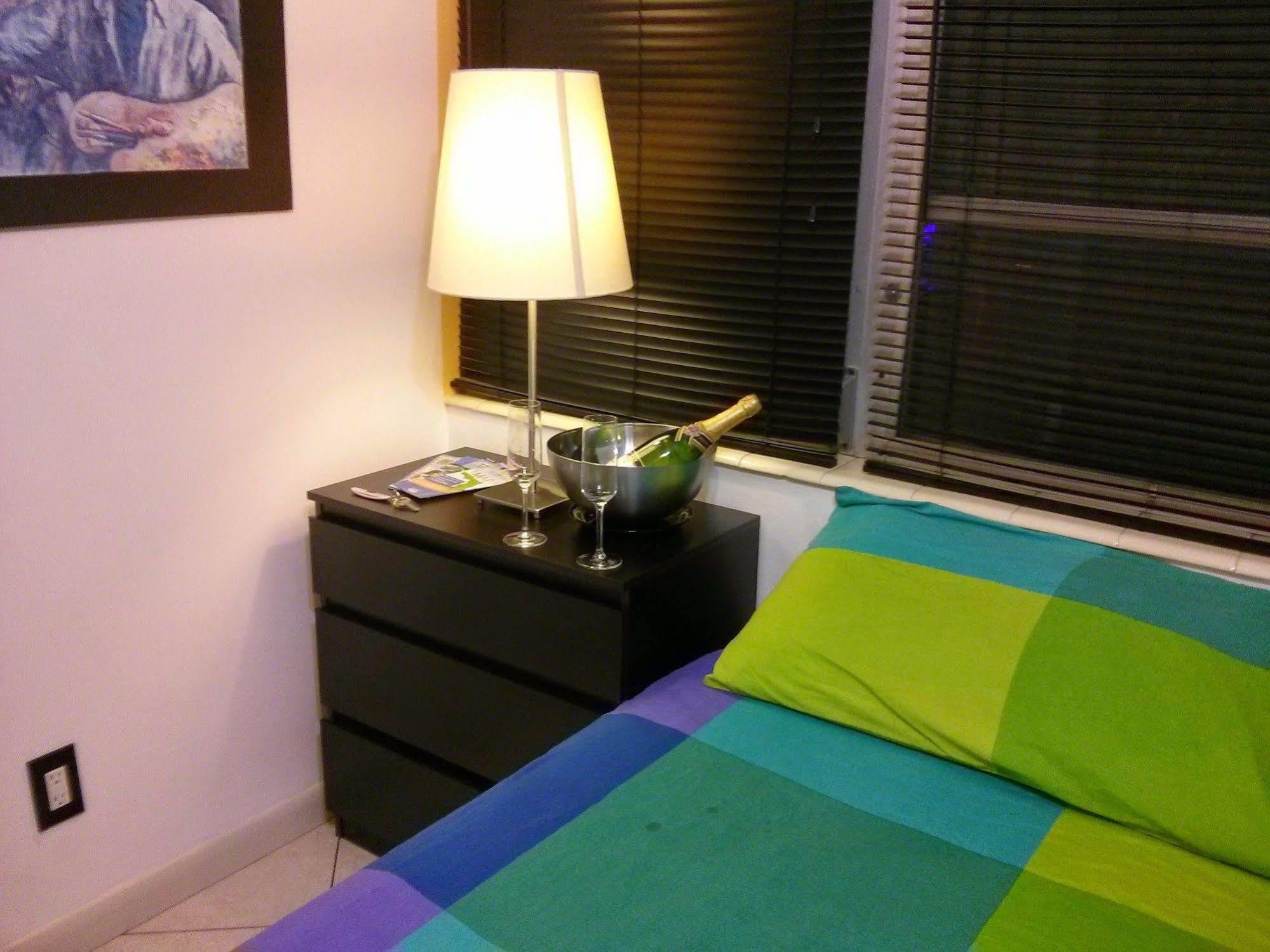 Blue Ocean Guesthouse Oakland Park Εξωτερικό φωτογραφία