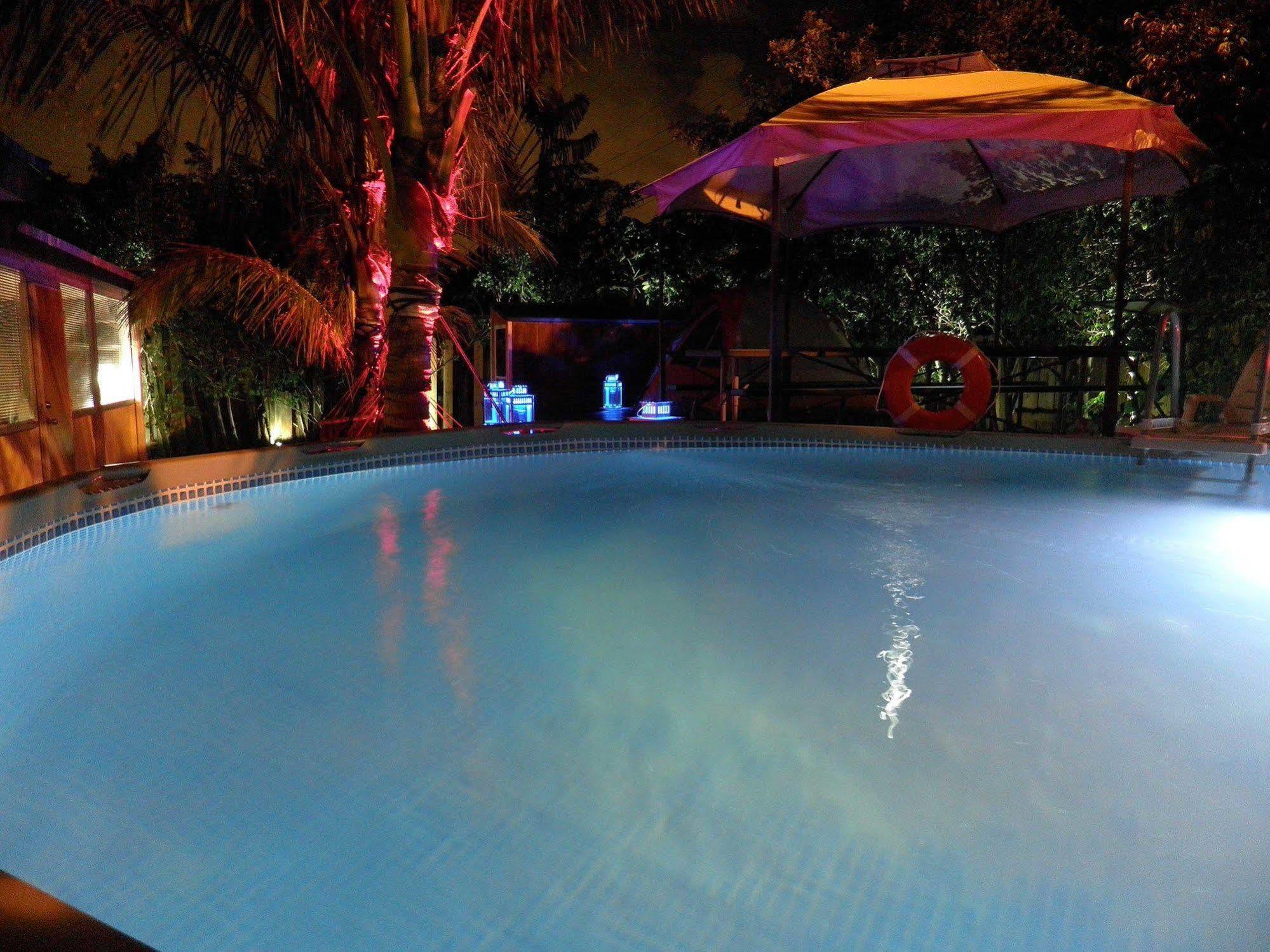 Blue Ocean Guesthouse Oakland Park Εξωτερικό φωτογραφία